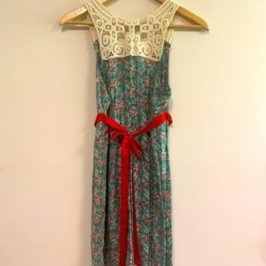 Alya - Floral and Lace Midi Dress